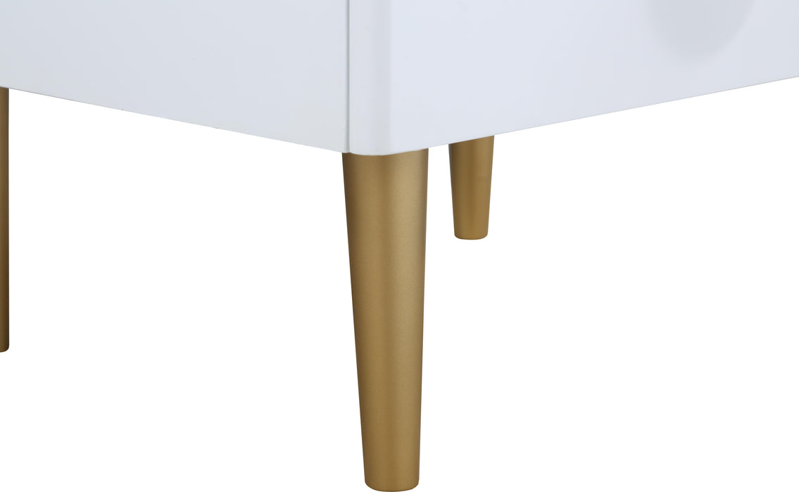 Zayne White Night Stand